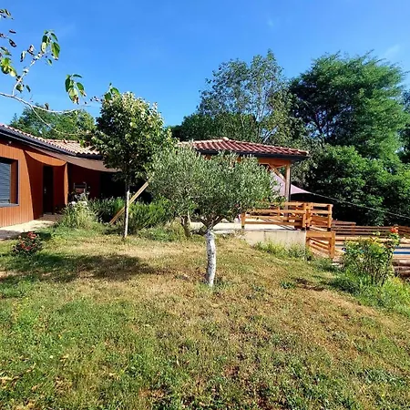 Maison Et Piscine Bien Situee En Sud Ardeche Tres Grand Jardin Villa *